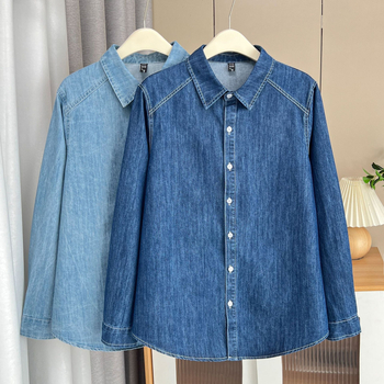 Ženska traper košulja s dugim rukavima, 80–90% pamuk, denim tkanina, ovratnik košulje, casual dnevni stil