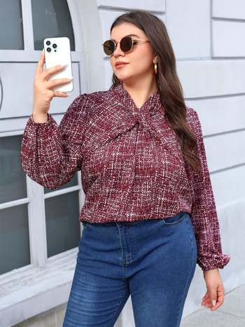 Женска полиестерна блуза с V-образно деколте и дълги ръкави, средна дължина, елегантен стил