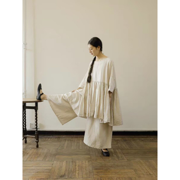 Košulja s ultra širokim krojem i plisiranim prednjim dijelom, pamuk-lininska smjesa, pamuk 50–70% i poliester <30%, pulover stil, okrugli ovratnik, rukavići 3/4, patchwork detalj, srednja duljina