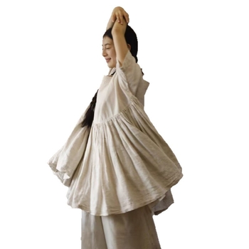 Košulja s ultra širokim krojem i plisiranim prednjim dijelom, pamuk-lininska smjesa, pamuk 50–70% i poliester <30%, pulover stil, okrugli ovratnik, rukavići 3/4, patchwork detalj, srednja duljina