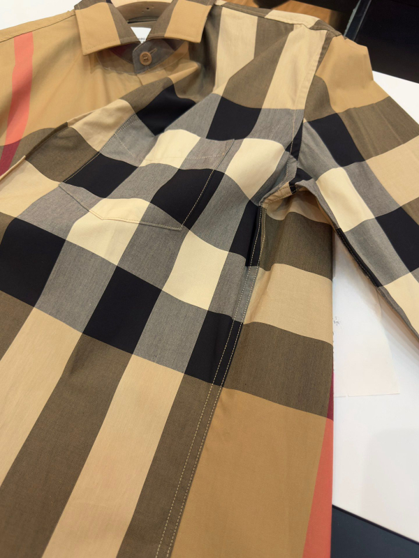 Košulja od pamuka s kariranim uzorkom, rever ovratnik, dugi rukavi, tijesni kroj