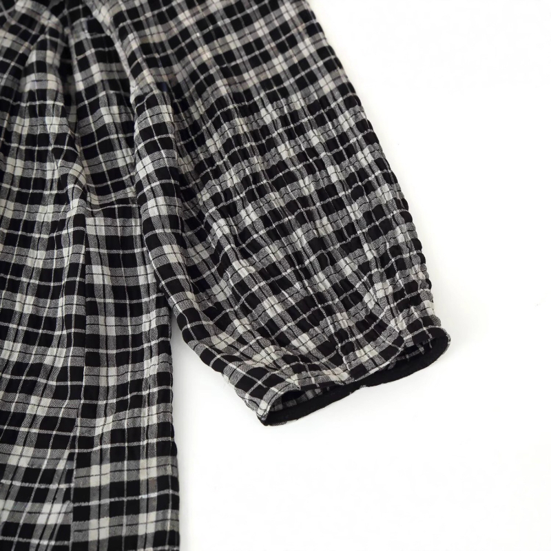 Dámsky kardigán - okrúhly výstrih, dlhé rukávy, úzky strih, polyester-elastan zmes (70–80% polyester, <30% elastán), japonsko-kórejský uvoľnený štýl, jeseň 2025