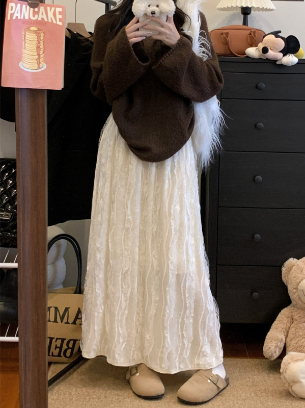 A-línia sukňa z velúru s krajkovým lemom, podšitá fleesom, vysoký pás, stredná dĺžka