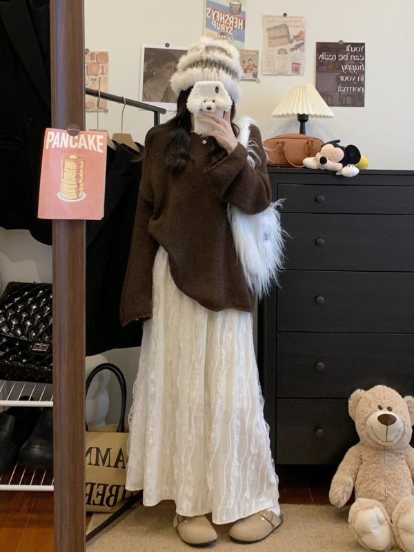 A-línia sukňa z velúru s krajkovým lemom, podšitá fleesom, vysoký pás, stredná dĺžka