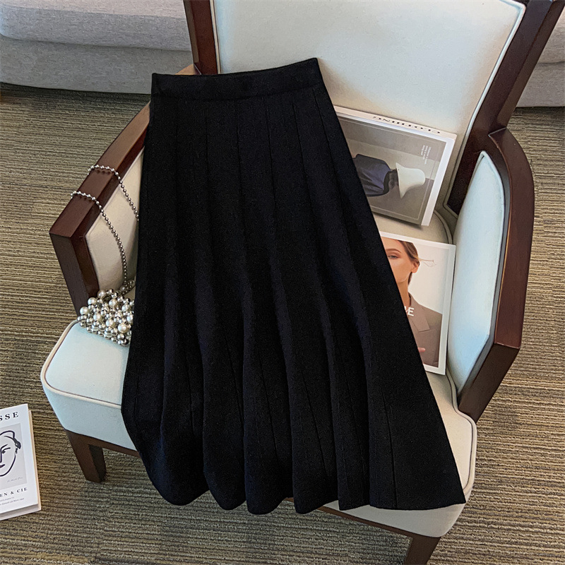 Suknja A-linije, srednje duljine, mikroelastična, viskozna 95%+, Zima 2025