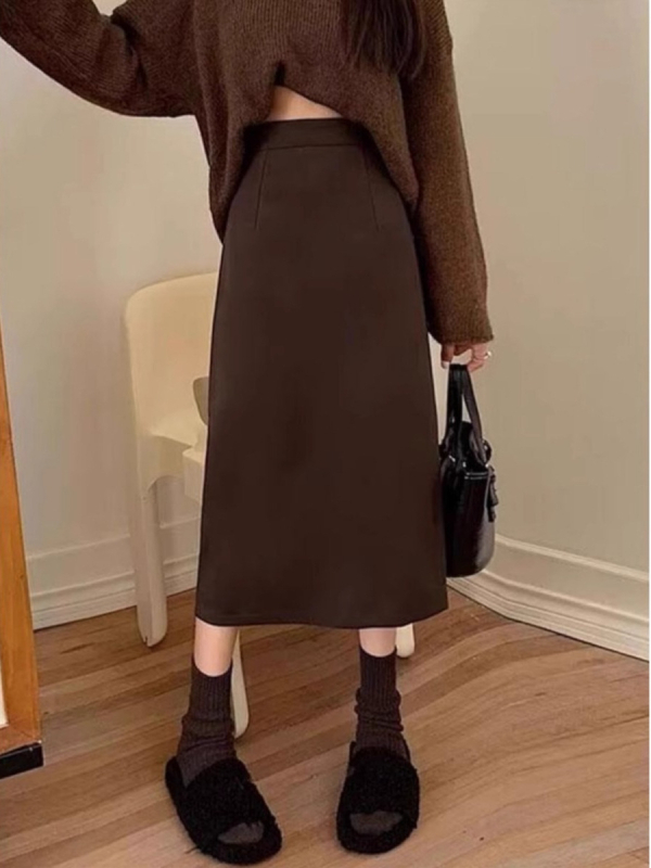 A-linijska suknja od vunene smjese, srednje duljine, mikroelastična, sadržaj pamuka 30–50%