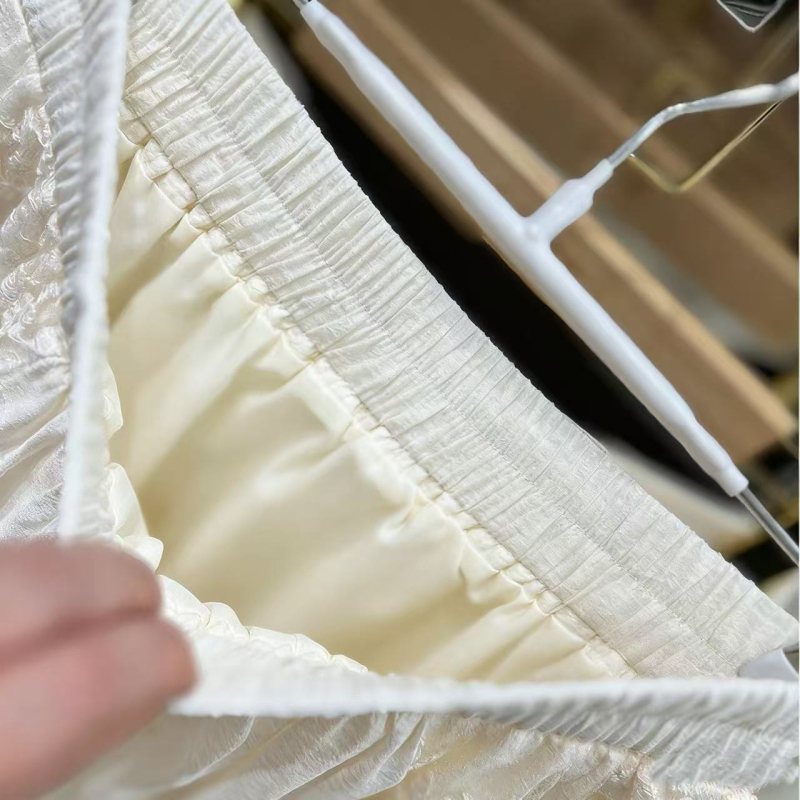 Fustă în formă A, lungime medie, dantelă cu broderie, material poliester, microelastic