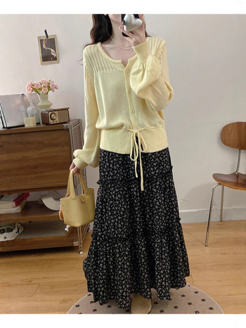 Sukňový kostým s dlhým rukávom a dlhou sukňou, polyester 90–95%, jeseň 2025