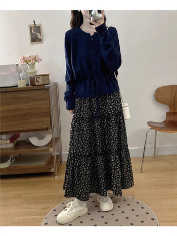 Sukňový kostým s dlhým rukávom a dlhou sukňou, polyester 90–95%, jeseň 2025