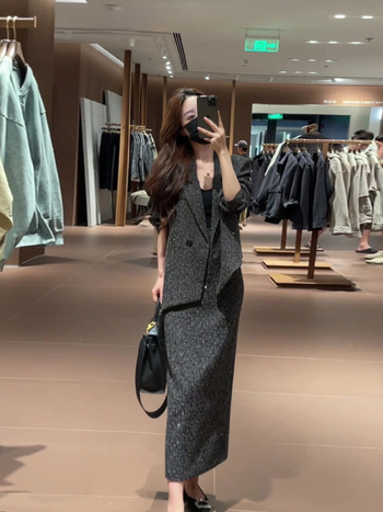 Dva dijela kostima: suknja i sako za žene — poliester, 95%+, dugi rukavi, suknja srednje duljine