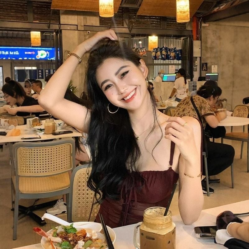 Dámska camisole vo francúzskom štýle, sexy top bez rukávov, polyester, leto 2025