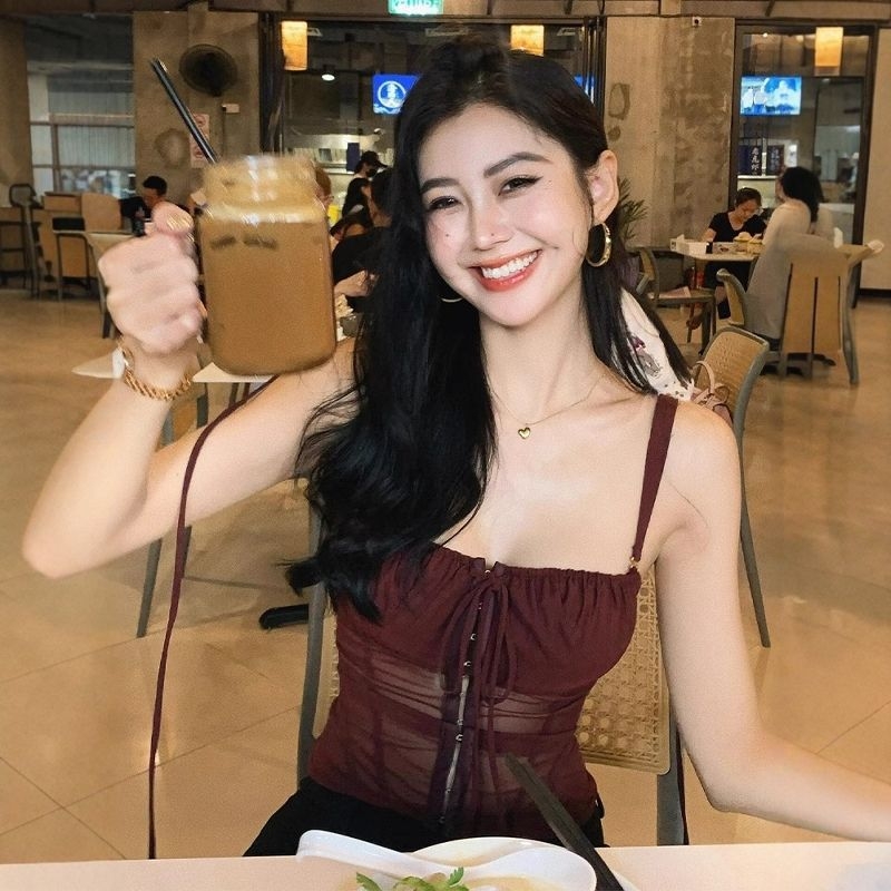 Dámska camisole vo francúzskom štýle, sexy top bez rukávov, polyester, leto 2025