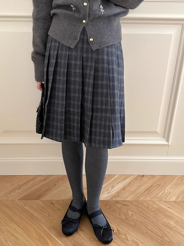 Plisovaná sukňa A-línia, geometrický vzor, stredná dĺžka, panelové spracovanie s čipkou, polyester