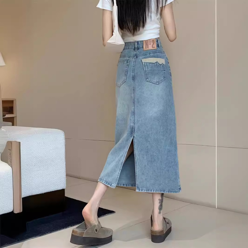 Traper suknja, visok struk, A-linija silueta, midi dužina, pamuk-poliester smjesa