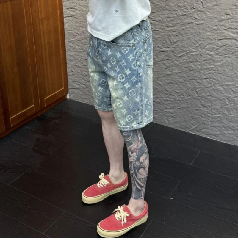 Muške kratke hlače od poliestera s laserski ugraviranim cvjetnim uzorkom, opuštena silueta, mikro-elastičnost, ljeto 2025