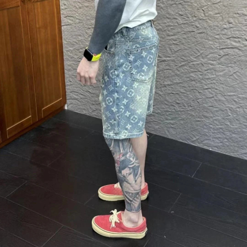 Muške kratke hlače od poliestera s laserski ugraviranim cvjetnim uzorkom, opuštena silueta, mikro-elastičnost, ljeto 2025