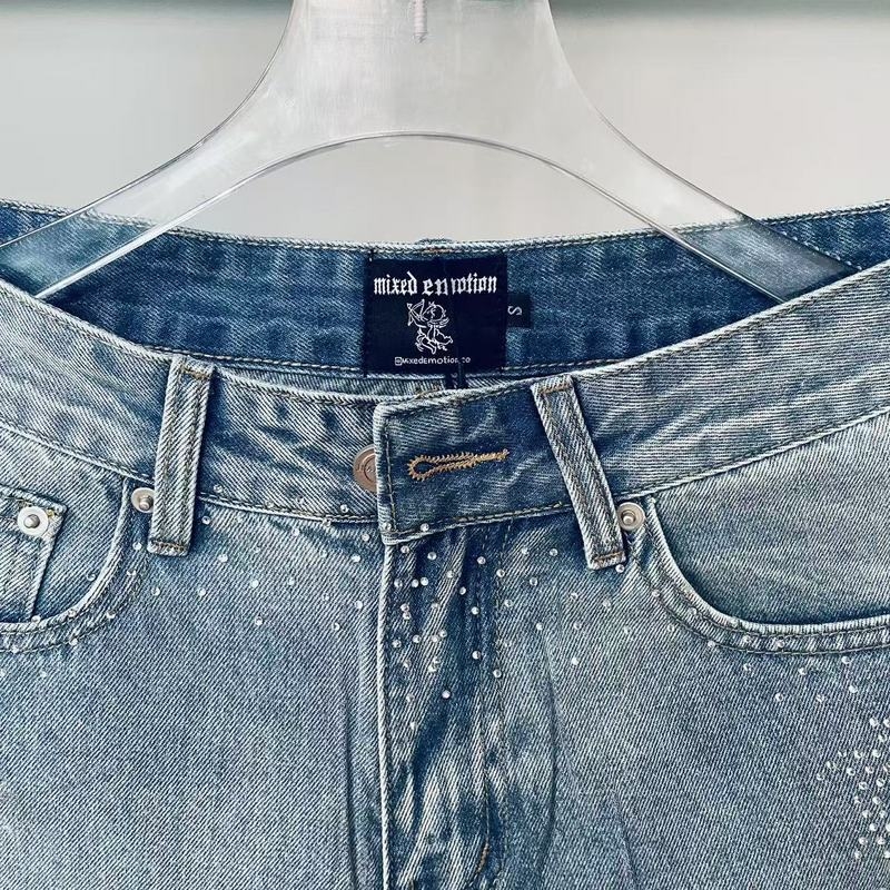 Muške traper šorceve – istrošeno pranje, rhinestones, ravni kroj, srednja struka, zip