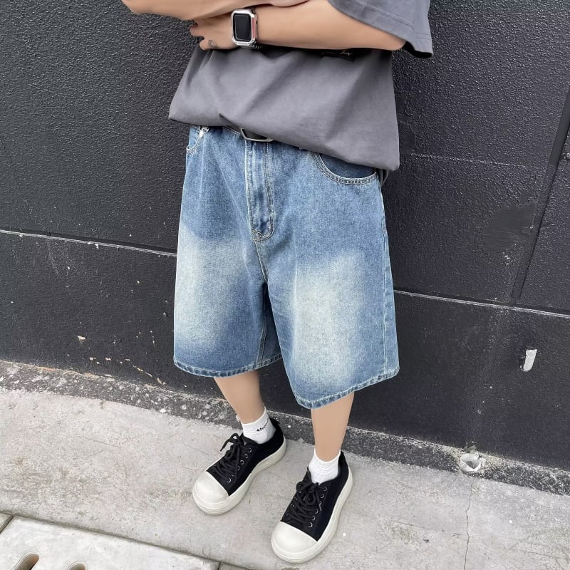 Muške ljetne traper šorceve – opuštena ravna silueta, poluduga dužina, isprano, mikroelastično, 95% pamuk