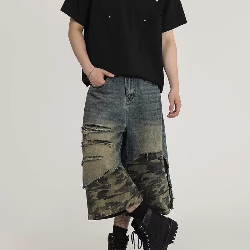 Muške traper kratke hlače s vintage pranjem, camouflage patchwork, poderani detalji, slobodan kroj, srednji porast struka