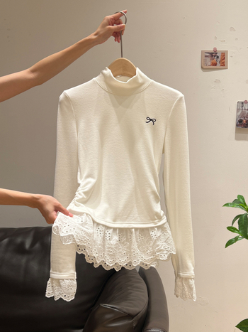Ženski dugi rukav majica slim fit s malim stojećim ovratnikom, prešivena fleksom s čipkastim rubom, bazni top za jesen/zimu