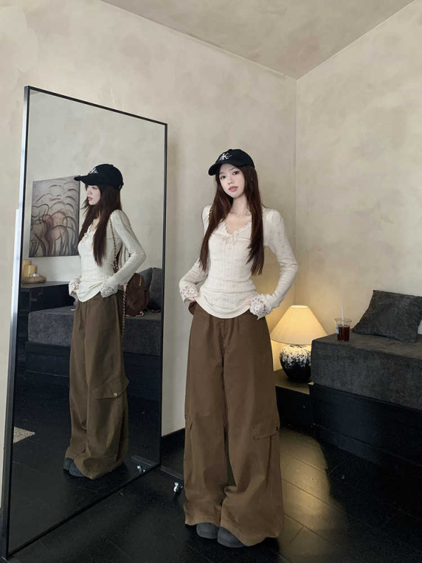 Pulover tricotat cu dantelă, glugă, decolteu în V, mâneci lungi, model papion, talie definită, poliester