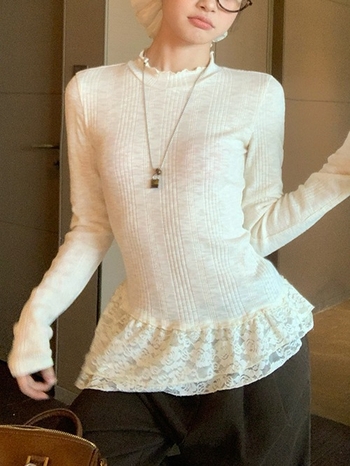 Tricou T cu margine dantelată, mâneci lungi, guler rotund, croială slim, poliester, lungime normală (Poliester; Mâneci lungi; Guler rotund; Croială slim; Lungime normală)