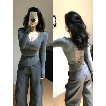 Tricou cu decolteu în V, broderie, croială oversize, viscoză - primăvara 2025