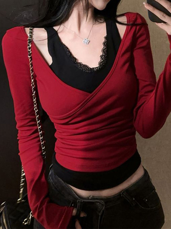 Tricou damă cu mâneci lungi, decolteu în V și inserție din dantelă, croială Slim (Material poliester; Amestec Spandex; Mâneci lungi; Guler V; Inserție dantelă)