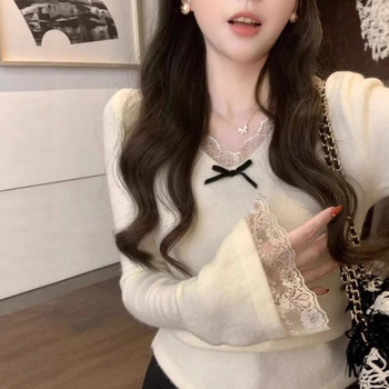 Top tricotat cu dantelă și broderie, decolteu în V, oversize, pentru toamnă-iarnă, viscoză 70–80%