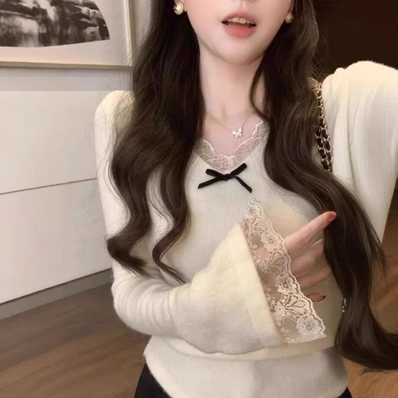 Top tricotat cu dantelă și broderie, decolteu în V, oversize, pentru toamnă-iarnă, viscoză 70–80%