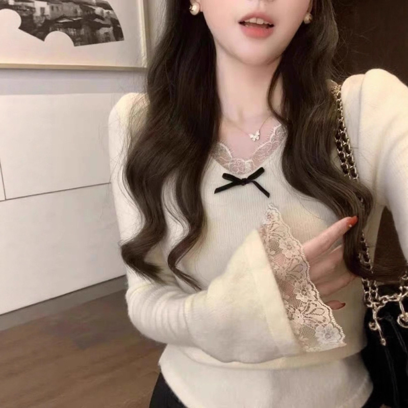 Top tricotat cu dantelă și broderie, decolteu în V, oversize, pentru toamnă-iarnă, viscoză 70–80%