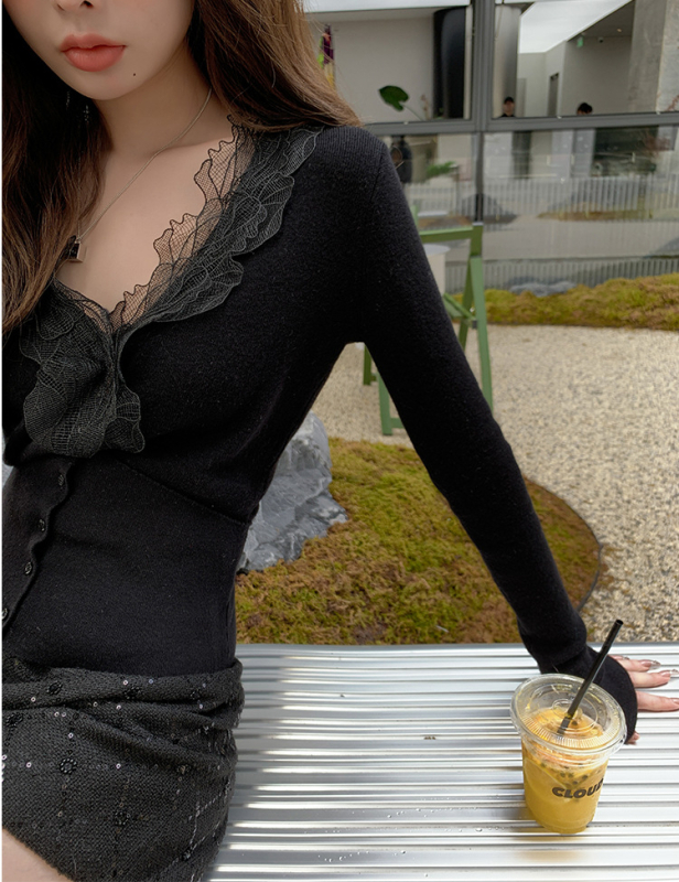 Cardigan pulover cu decolteu în V, croială Slim, mâneci lungi, detalii brodate, amestec din fibre sintetice (poliester) - Toamnă 2024