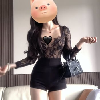 Tricou din poliester, culoare solidă, cu glugă, decolteu în V adânc