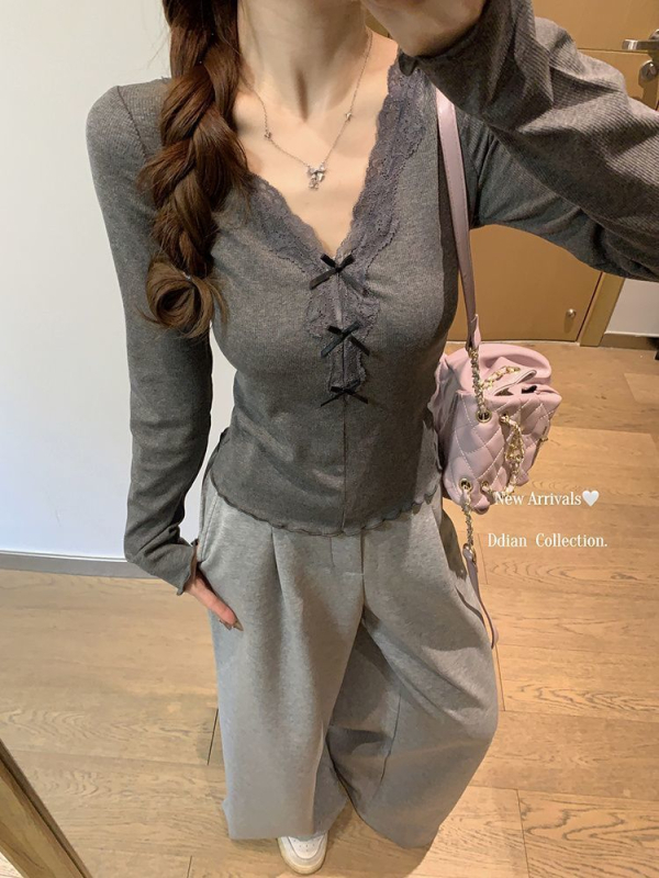 Női T‑póló V‑nyakkal, hosszú ujjú, laza szabás, modal szövet 80–90%, spandex <30%, rövid hosszúságú (40–50 cm), ősz-tél, elegáns városi stílus