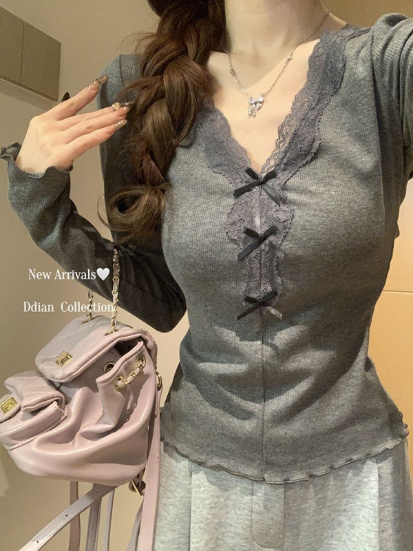 Női T‑póló V‑nyakkal, hosszú ujjú, laza szabás, modal szövet 80–90%, spandex <30%, rövid hosszúságú (40–50 cm), ősz-tél, elegáns városi stílus