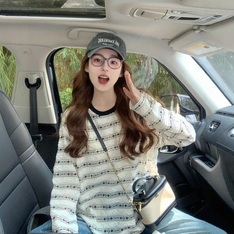 Μπλούζα T με γεωμετρικό μοτίβο και αποκοπές σε πάνελ, μακρύ μανίκι, χαλαρή γραμμή, πολυεστέρας