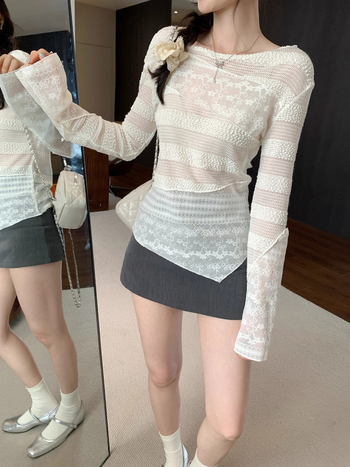 Poliészter csipkés felső off-shoulder kivágással, hosszú ujjú, réteges dizájn