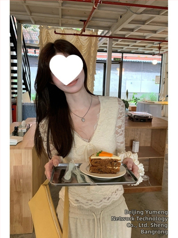 Naiste pitsiline V-kaelusega pikkade varrukatega T-särk tikandiga, viskoosi segu spandexi/nyloni seguga