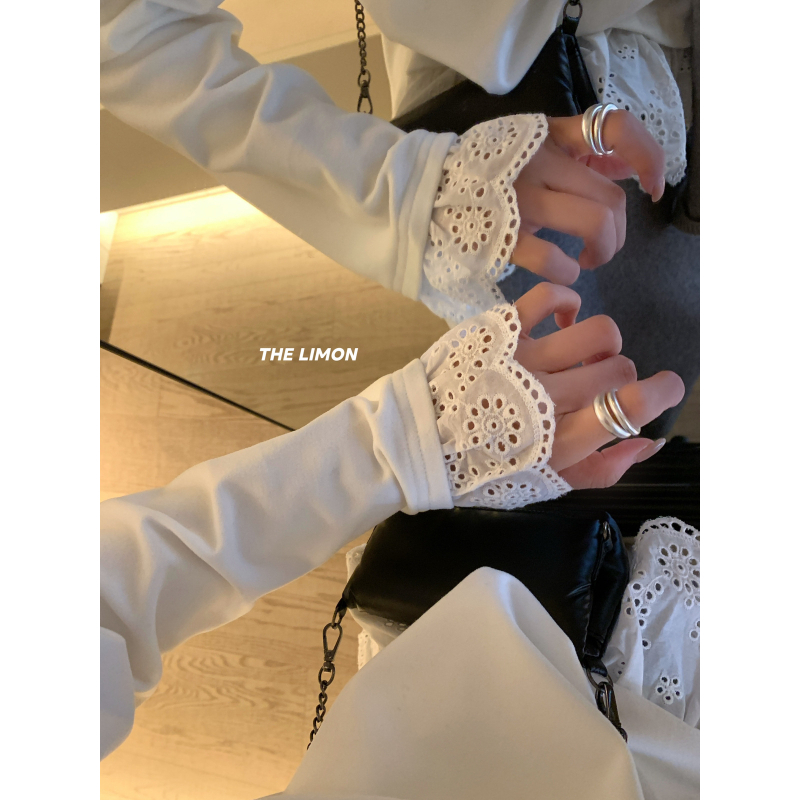 Puuvillane T-särk ümmarguse kaelusega, pikkade varrukatega, pitspaneeliga, ühetooniline muster