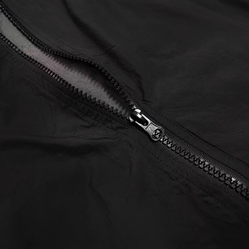 Vjetrovka s kapuljom, tanka tkanina, zatvarač, labav kroj, poliester