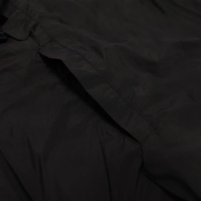 Vjetrovka s kapuljom, tanka tkanina, zatvarač, labav kroj, poliester