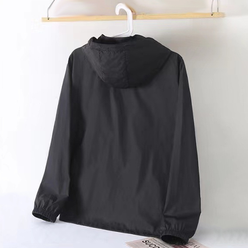 Vjetrovka s kapuljom, tanka tkanina, zatvarač, labav kroj, poliester