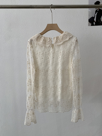 Kapuutsiga pitsiline särk, fliisvooder, tikitud, nailonist pits