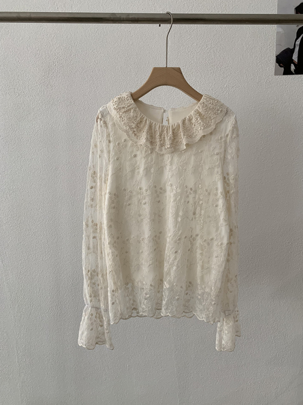 Kapuutsiga pitsiline särk, fliisvooder, tikitud, nailonist pits