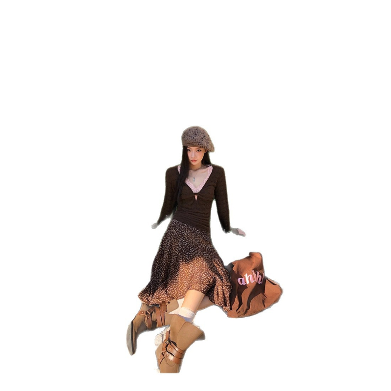 Puuvillane pikkade varrukatega T-särk elastaaniga, pitsiline V-kaelus, muster sobitatud, kitsas lõige