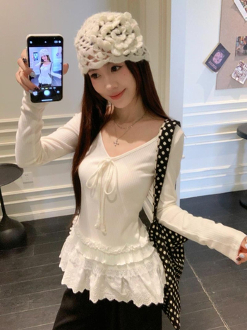 Naiste V-kaelusega kudum, pitsiliste paneelidega, nööri detail ja pikkade varrukatega, kitsas lõige