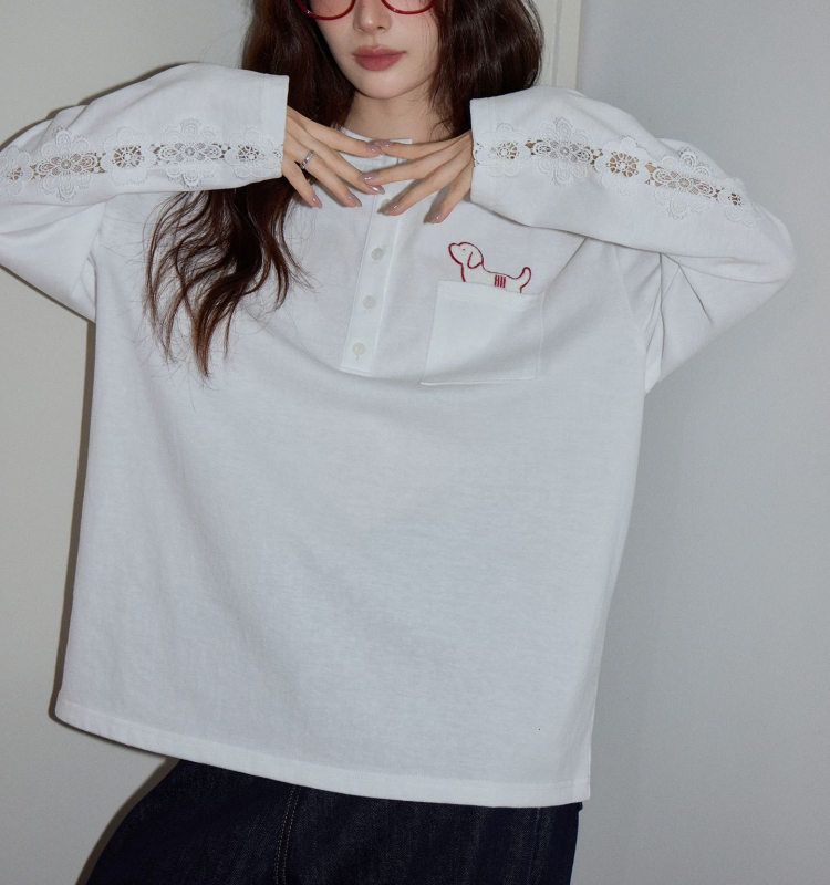 Tikitud pitsiga T-särk ümmarguse kaelusega, pikad varrukad, vaba lõige