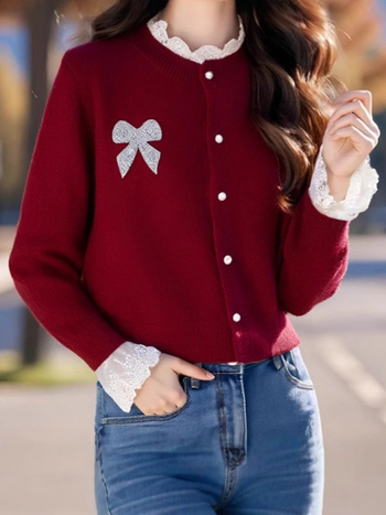 Kootud pullover polo krae, värvilise ploki muster, pikad varrukad, vaba lõige