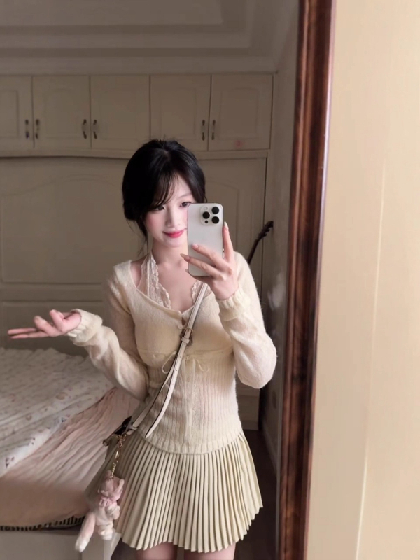 Naiste kampsun pikkade varrukatega, V-kaelus, kits lõige, polüester 90–95%