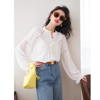 Särk pitsiliste detailidega, ühtne värv, pikkade varrukatega, lotose lehe kujuline kaelus, vaba lõige, eeslõike nööpidega, polüester-elastaan segu, sügis 2024